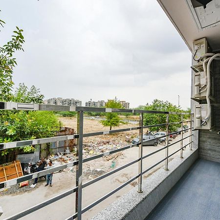 Fabhotel Sparkling - Nr Yashobhoomi Convention Centre Delhi  Bagian luar foto