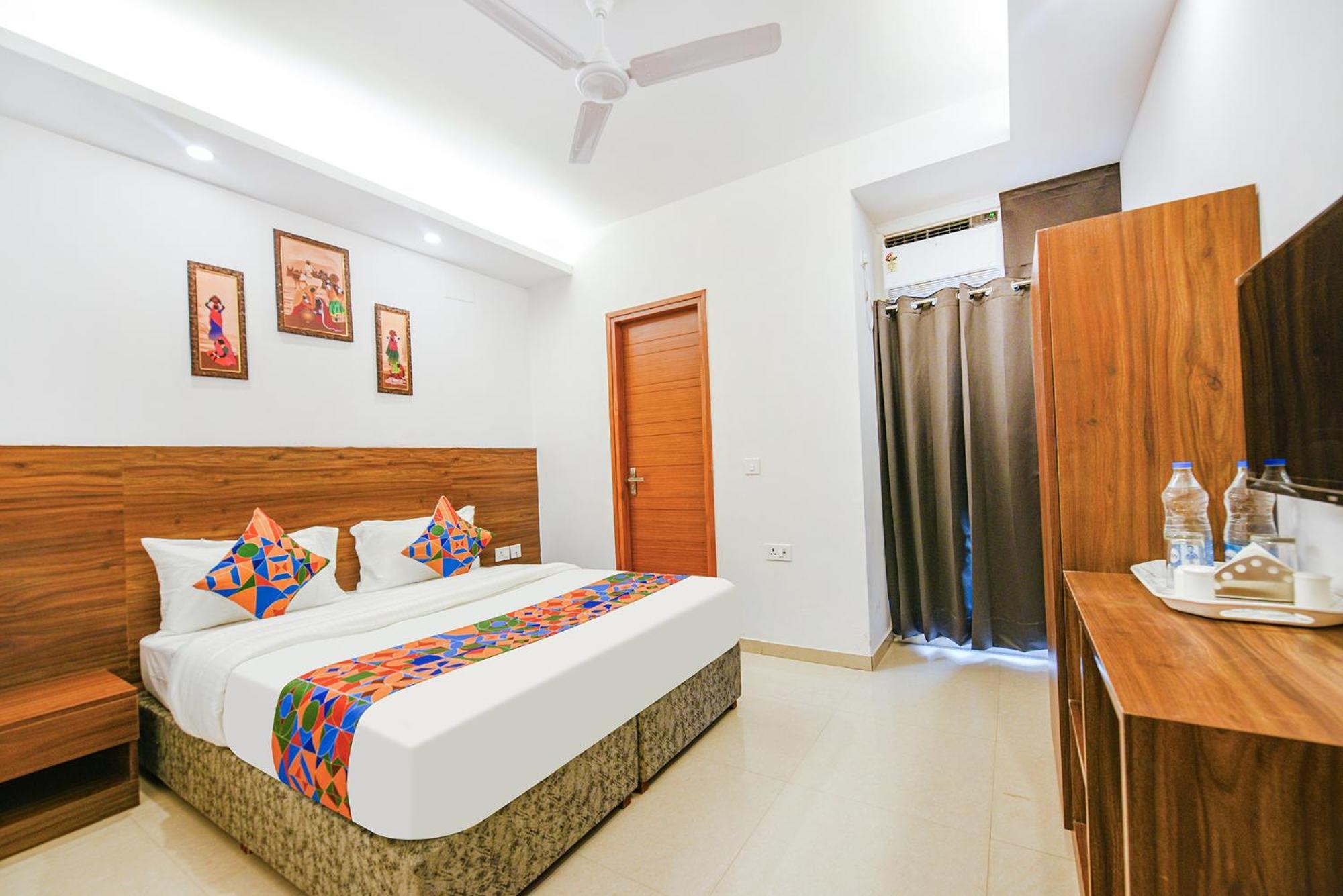 Fabhotel Sparkling - Nr Yashobhoomi Convention Centre Delhi  Bagian luar foto