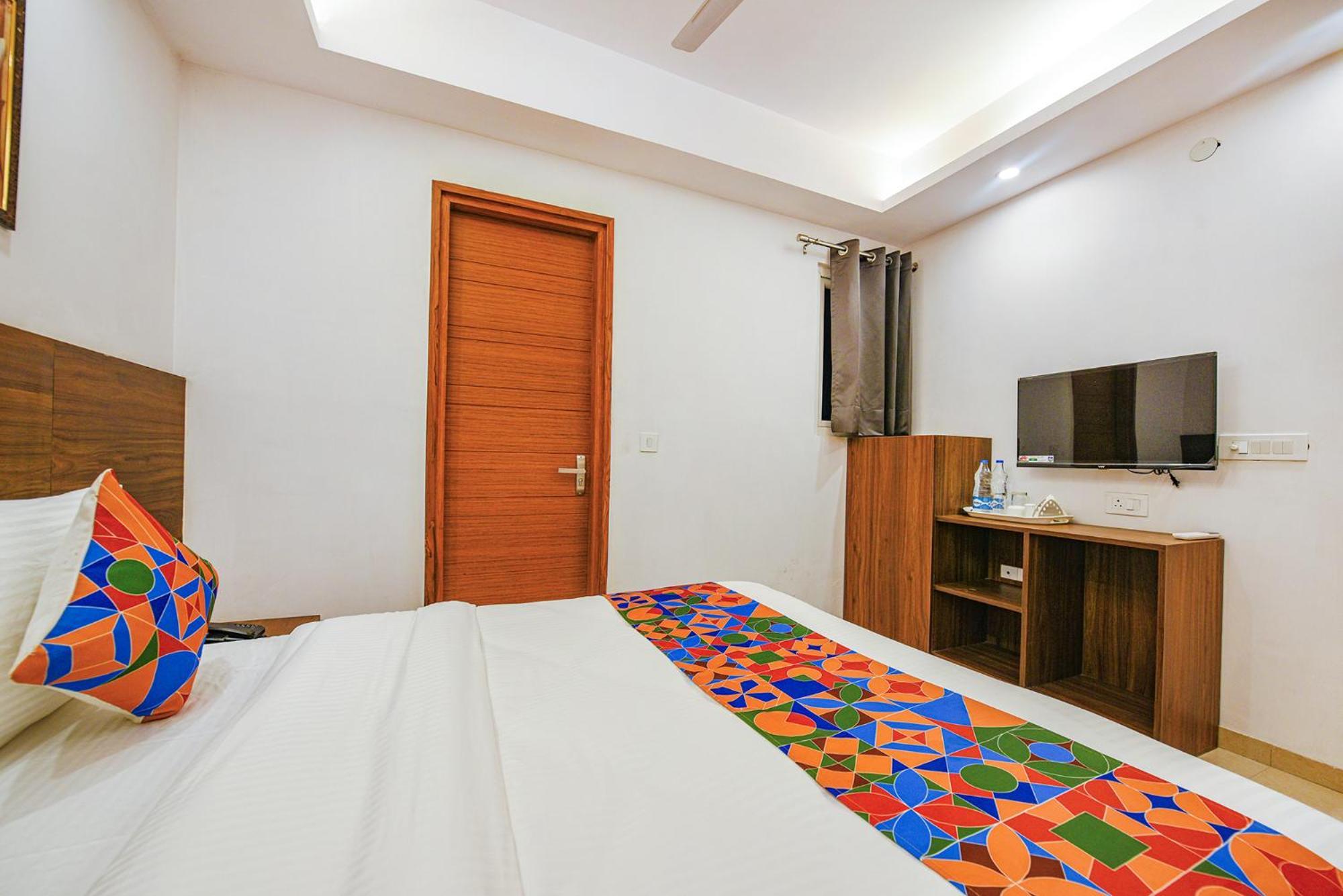 Fabhotel Sparkling - Nr Yashobhoomi Convention Centre Delhi  Bagian luar foto
