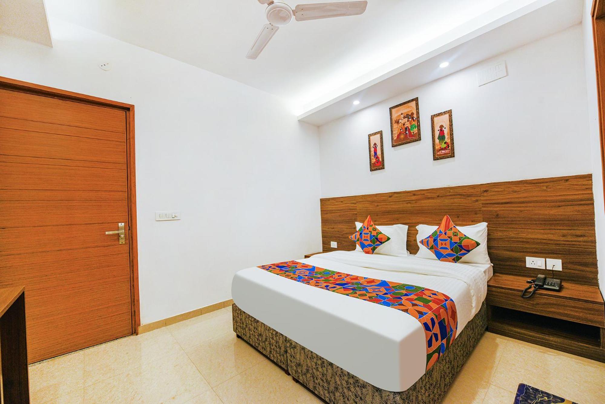 Fabhotel Sparkling - Nr Yashobhoomi Convention Centre Delhi  Bagian luar foto