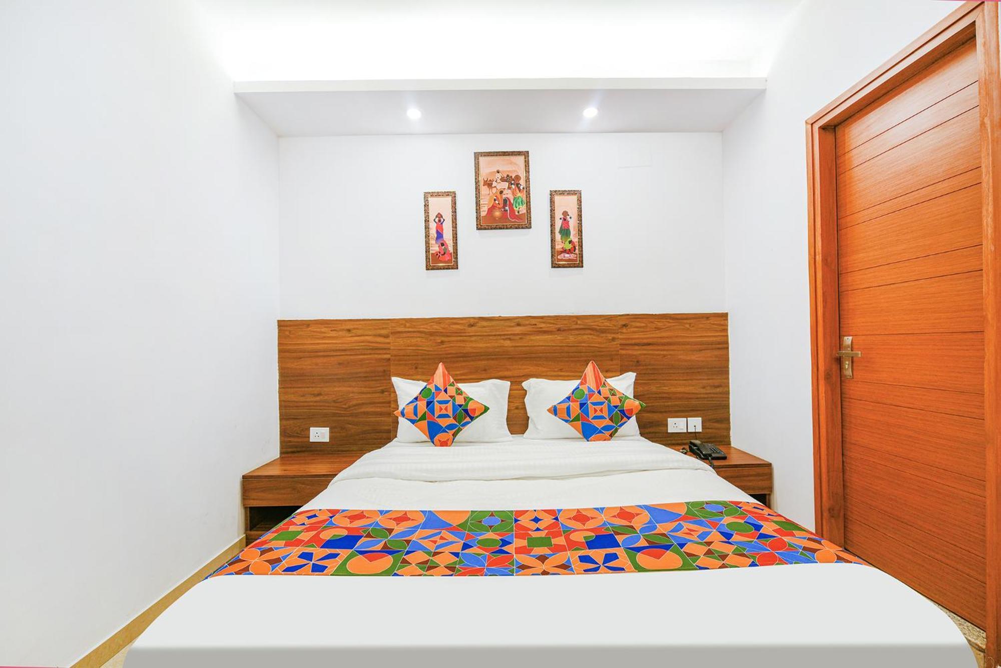 Fabhotel Sparkling - Nr Yashobhoomi Convention Centre Delhi  Bagian luar foto