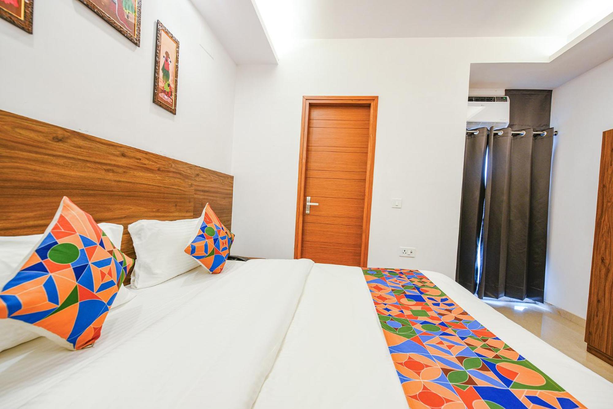 Fabhotel Sparkling - Nr Yashobhoomi Convention Centre Delhi  Bagian luar foto